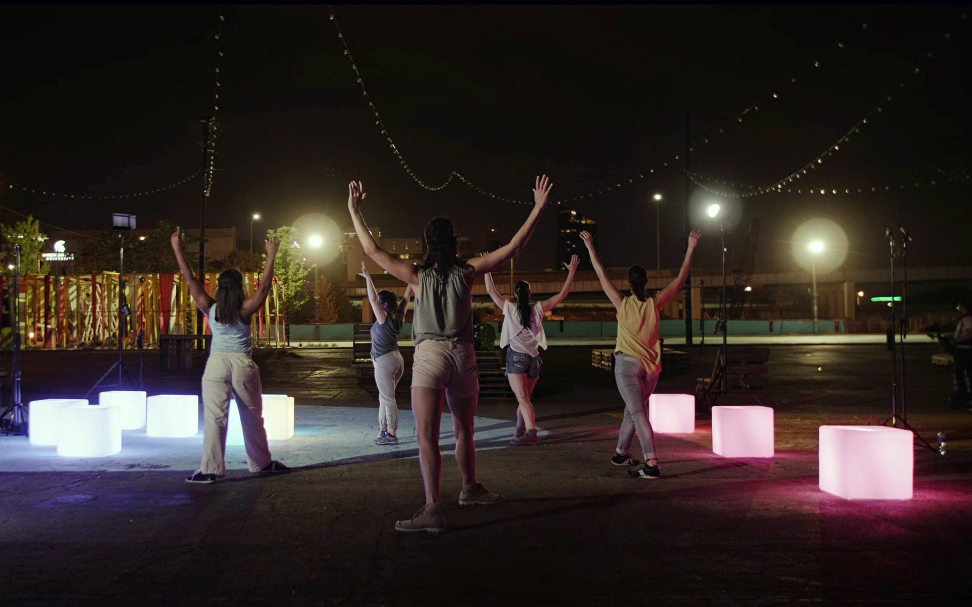h_Cubes_dancersAll
